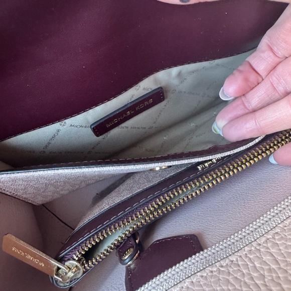 Michael Kors Light Pink Tote with Dark Brown Accents - Picture 5 of 7